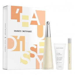 Issey Miyake L'Eau D'Issey Eau de Toilette 100ml Spray Gift Set